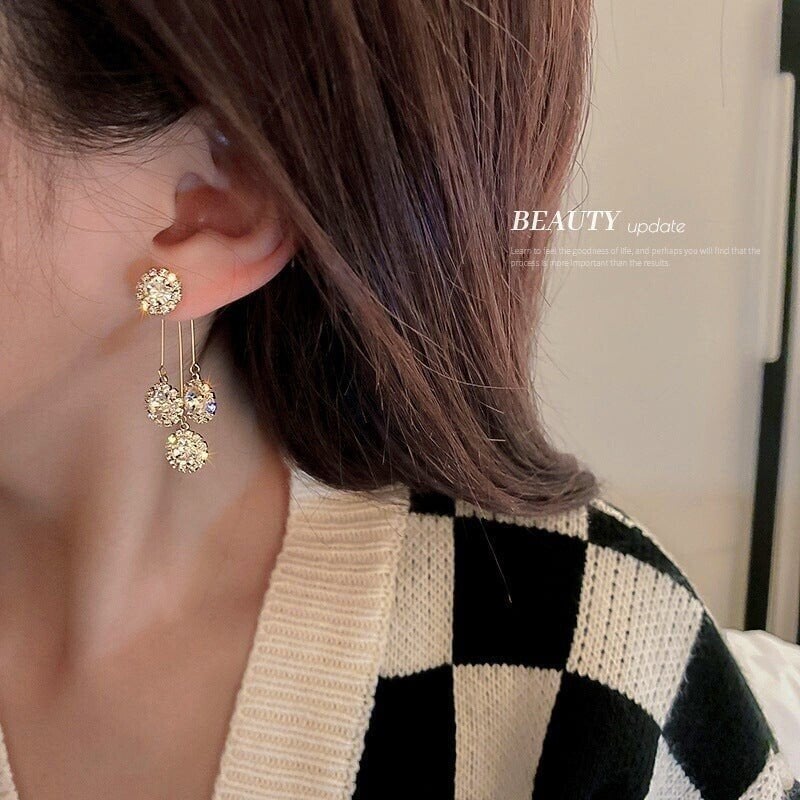 🔥2026 New Arrival ＆ Hot Sale ＆ 50％ Off🔥Zircon Round Petal Earrings – Hypoallergenic, Real Gold Plated & Dazzling Diamond Sparkle 💛