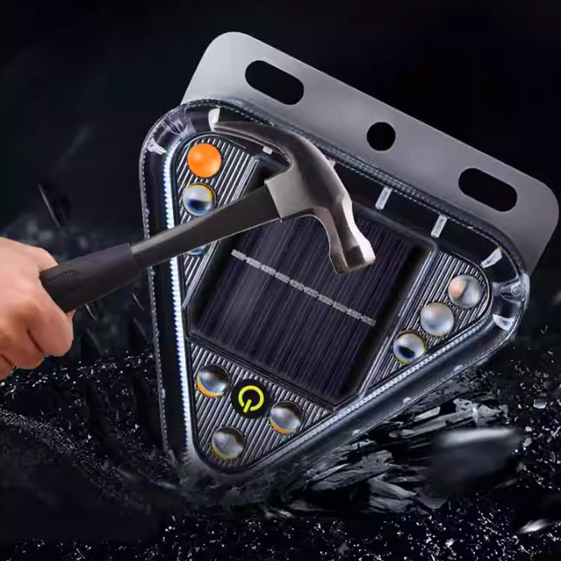 🔥2025 New Arrival🔥 Waterproof Solar-Powered Truck Tail Warning Light