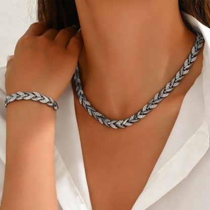 💎Rhinestone-embellished fishbone bracelet✨