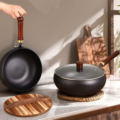 🍲50% OFF NOW!🔥Uncoated Thick Iron Pot with Lid – Even Heat Distribution, Durable Cast Iron & Perfect for Slow Cooking🥘