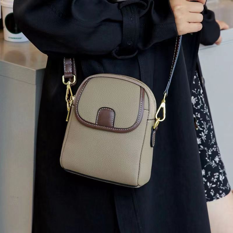 Women's Classic Crossbody Bag with Double-Layer Zipper Closure