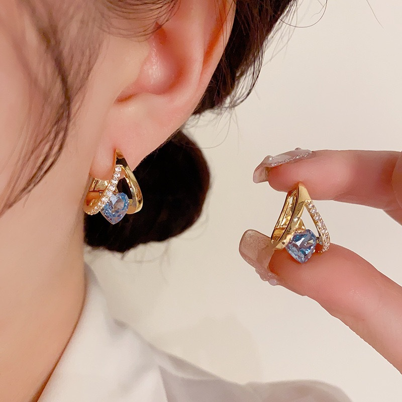 🔥2026 New Arrival ＆ Hot Sale🔥Elegant V-Shape Heart Dangle Hoop Earrings