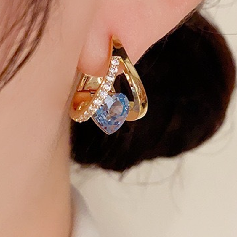 🔥2026 New Arrival ＆ Hot Sale🔥Elegant V-Shape Heart Dangle Hoop Earrings