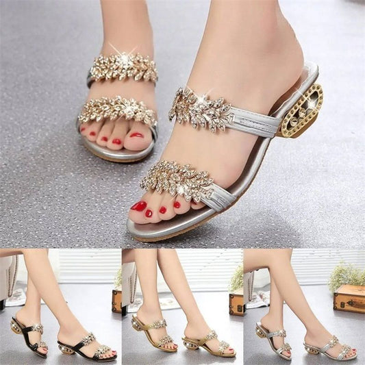 ⏰Stylish Women's Sandals – Flat Heel, Rhinestones & Metal Accents 👡 For Summer & Everyday Wea