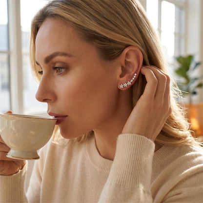🌸 Floral Rhinestone Ear Climbers – Sparkling Blooms for Everyday Elegance & Evening Looks ✨💎