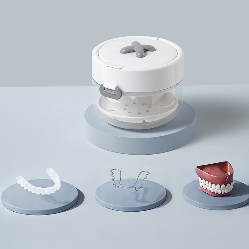 🔥 All-in-One Retainer Storage Case