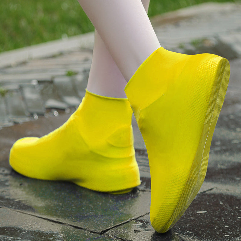 ⏰Waterproof Rain Shoe Cover – Non-slip sole & easy on/off – Reusable, perfect for wet weather or muddy walks – fits most shoes, keeps feet dry🌧️