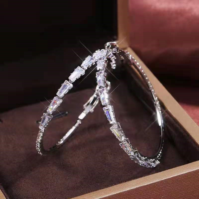 Women's Sparkling Cubic Zirconia Hoop Earrings