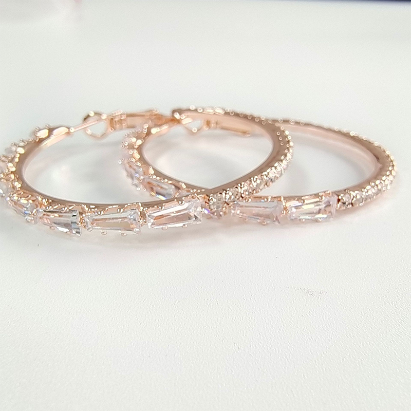 Women's Sparkling Cubic Zirconia Hoop Earrings