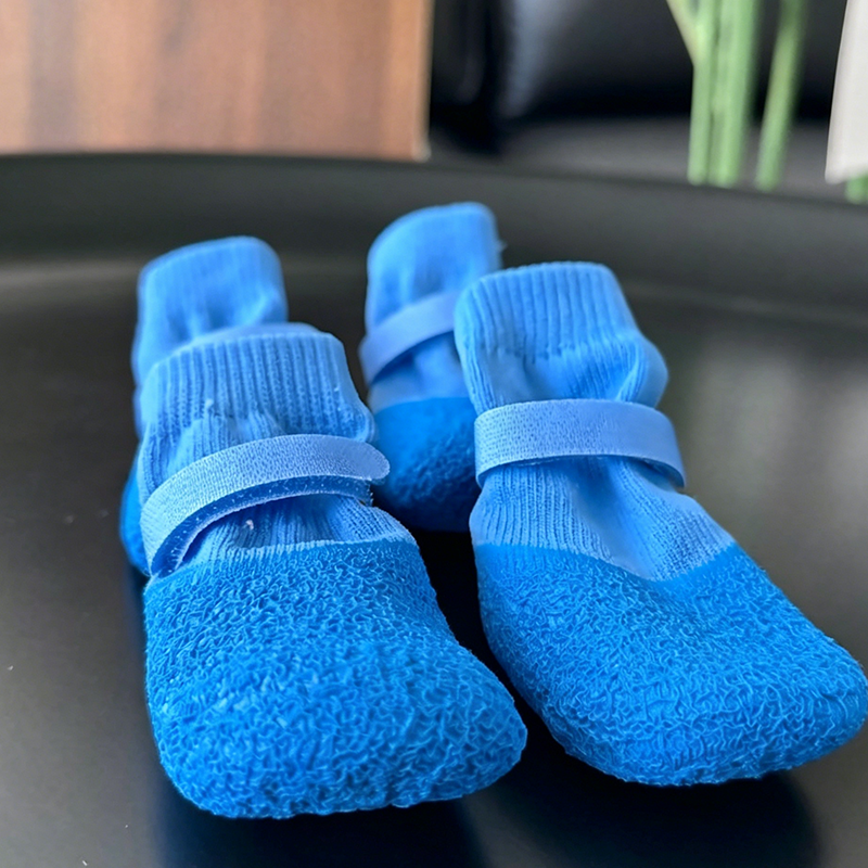 🥳2026 HOT SALE🥳💞50K+ SOLD!🐶🛡️ 50% OFF! Anti‑Slip Waterproof Pet Shoes – Rubber sole, adjustable strap. Protects paws from rain, mud & sharp ground. 👟✨