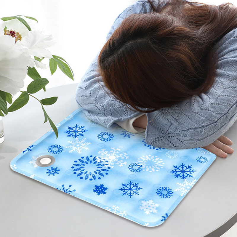 🦴Premium Scratch-Resistant Cooling Mat – Prevents Overheating, Soothes Joints, Non-Slip Base – A Thoughtful Summer Gift for Your Furry Friend 🌟🐩