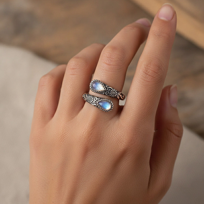 Vintage Adjustable Open Ring with Teardrop Glowing Zircon
