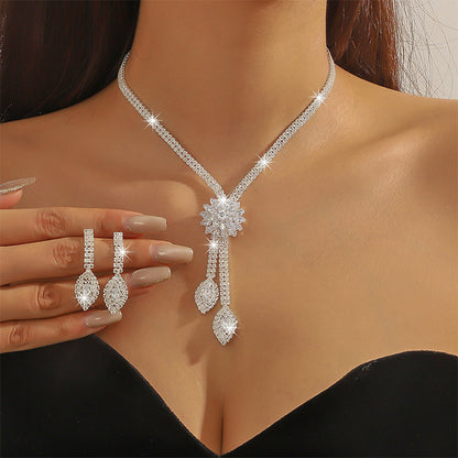 Women's Zircon Flower Necklace Earrings Set