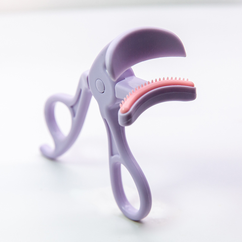 📢📢BUY 1 GET 1 FREE⏰Wide-Angle Eyelash Curler with Comb