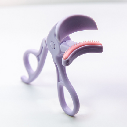 📢📢BUY 1 GET 1 FREE⏰Wide-Angle Eyelash Curler with Comb