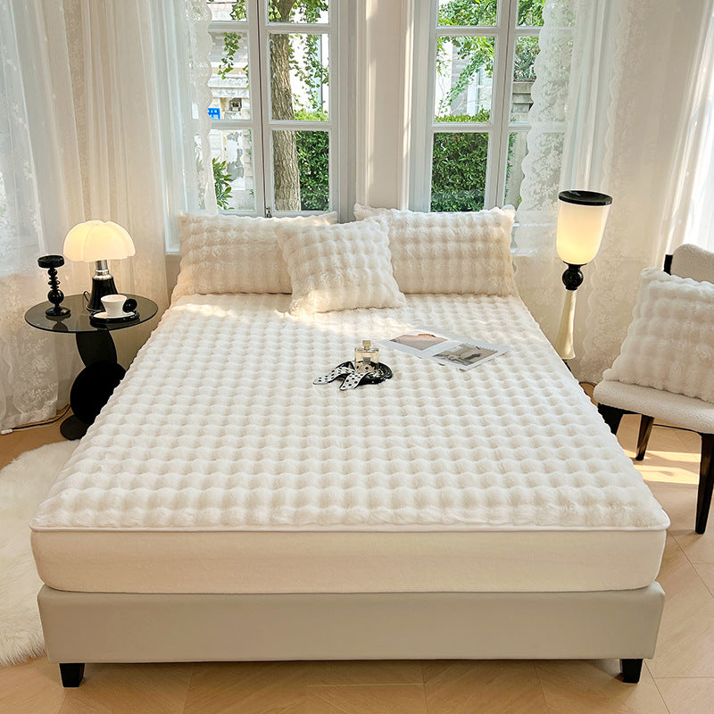 ⏳🔥LIMITED-TIME 50% OFF! ⏰Soft Rabbit Plush and Milk Velvet Fitted Sheet Mattress Cover Dustproof Mattress Protector