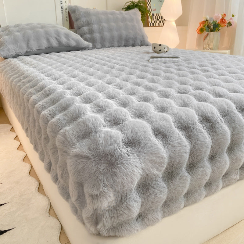 ⏳🔥LIMITED-TIME 50% OFF! ⏰Soft Rabbit Plush and Milk Velvet Fitted Sheet Mattress Cover Dustproof Mattress Protector