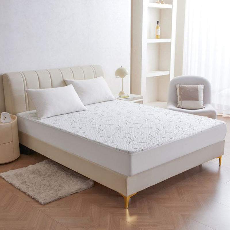 🔥Limited-Time Offer! 🛏️ Bamboo Fibre Waterproof Mattress Protector – Stay Dry, Fresh & Comfortable Night After Night ✨